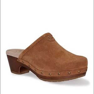 UGG Australia Evie Girls Clog size 2